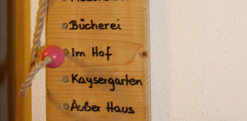 Garten und Spielplatz in den Pausen